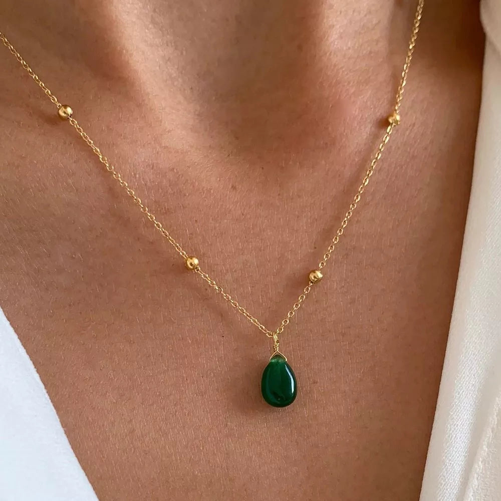 Collier fin pendentif pierre Agate verte